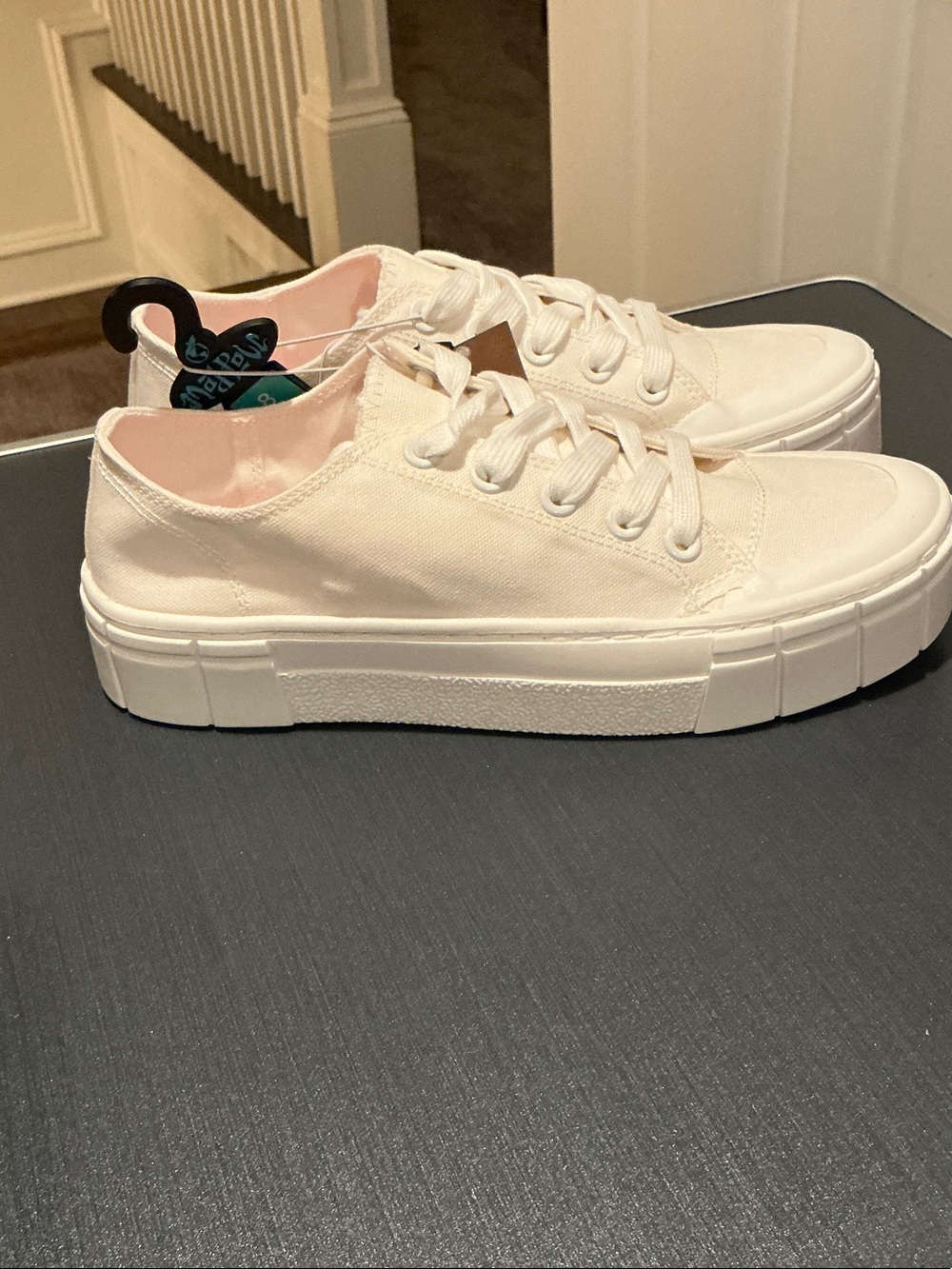 Cream Canvas Sneakers with Pink Daisy Insole